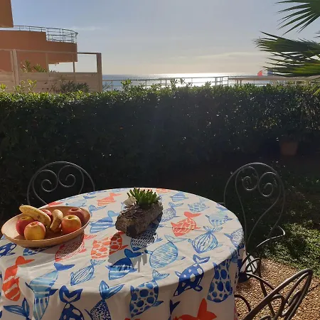 Le Cap Nere Dom wakacyjny Saint-Raphaël